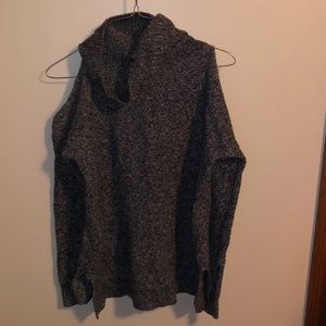 Hollister sweater